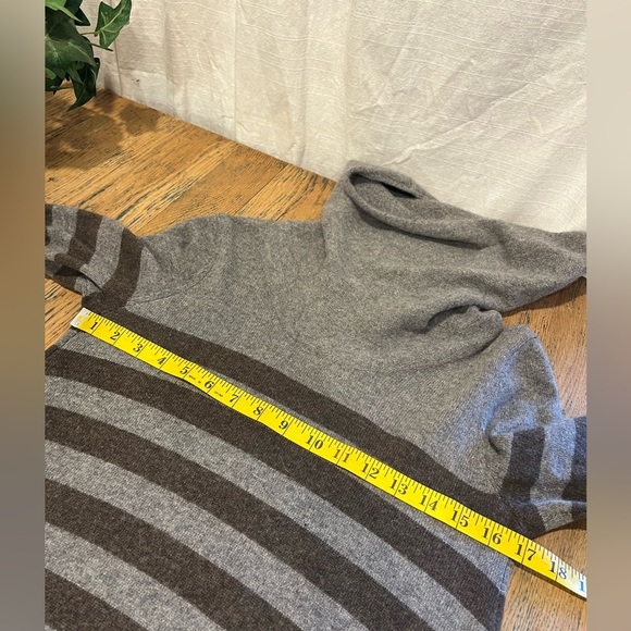 Saks Fifth Avenue 100% Cashmere Striped Cowlneck Tunic Sweater size M - Picture 4 of 8